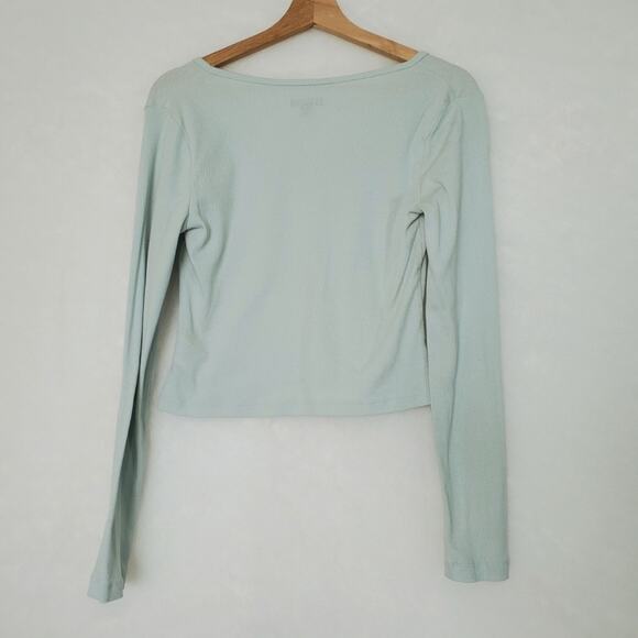 Wild Fable | Ribbed V-Neck Long Sleeve Crop Top - Picture 3 of 6